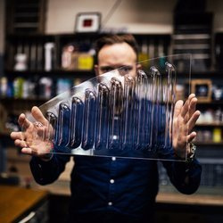 Quarter windows with louvers in 356 le mans style