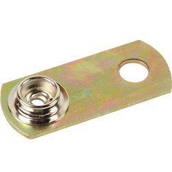 Trunk mat - boot carpet retainer/snap plate