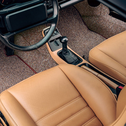 Brown Houndstooth Carpet Set